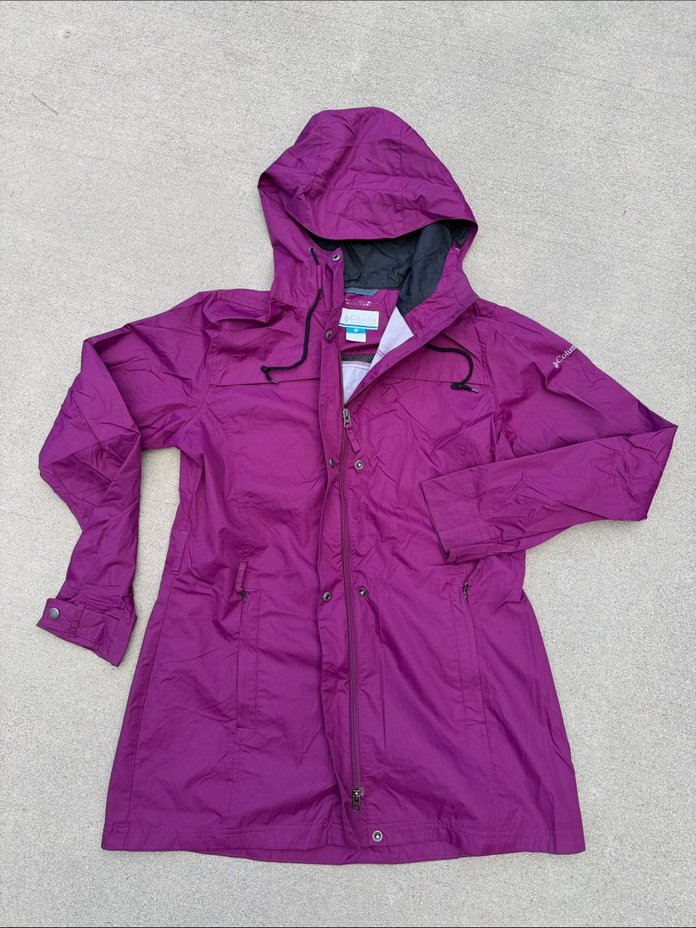 Columbia Women's Purple-fuchsia Hooded Raincoat